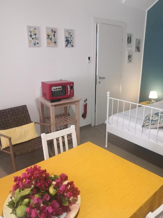 Casa Vacanze Gloria カステッランマーレ・デル・ゴルフォ エクステリア 写真