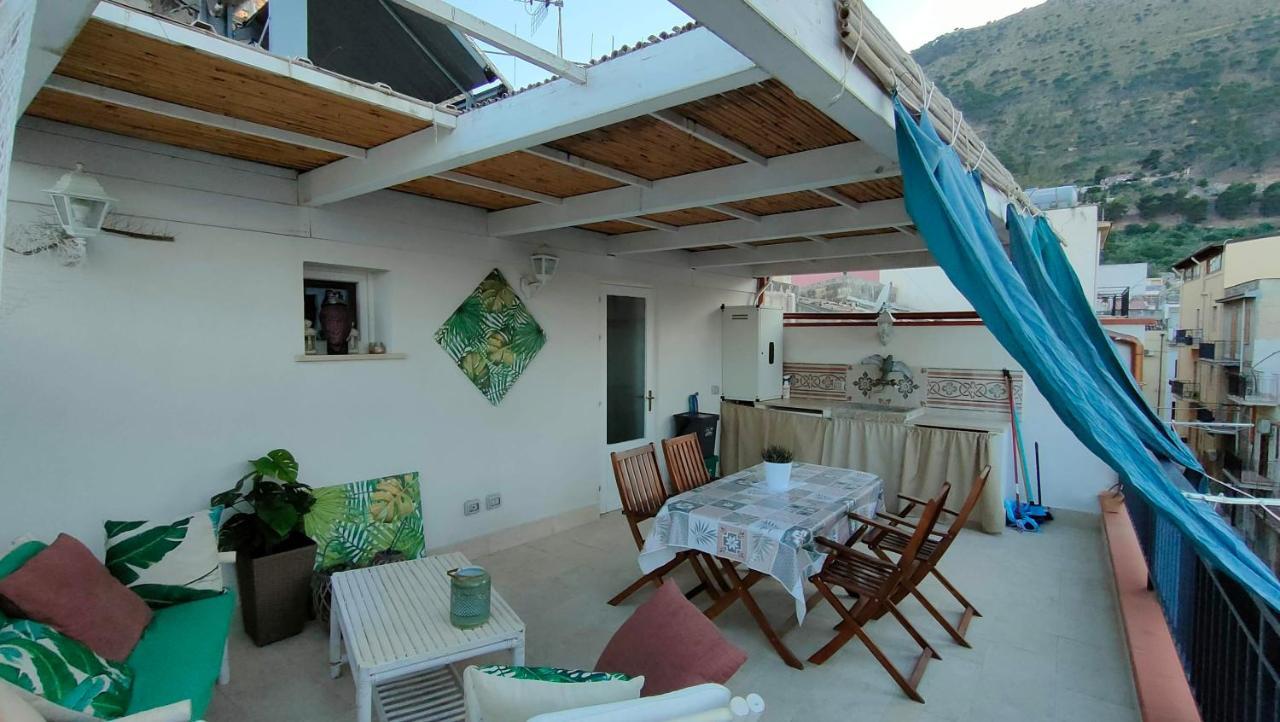 Casa Vacanze Gloria カステッランマーレ・デル・ゴルフォ エクステリア 写真